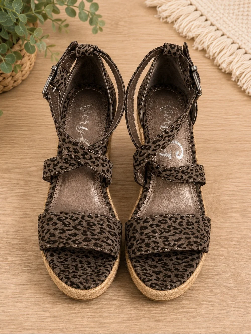 Very G Leopard Print Espadrille Wedge Sandals  Size 8.5